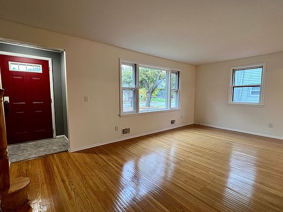 5th image of 2450 Culver Rd