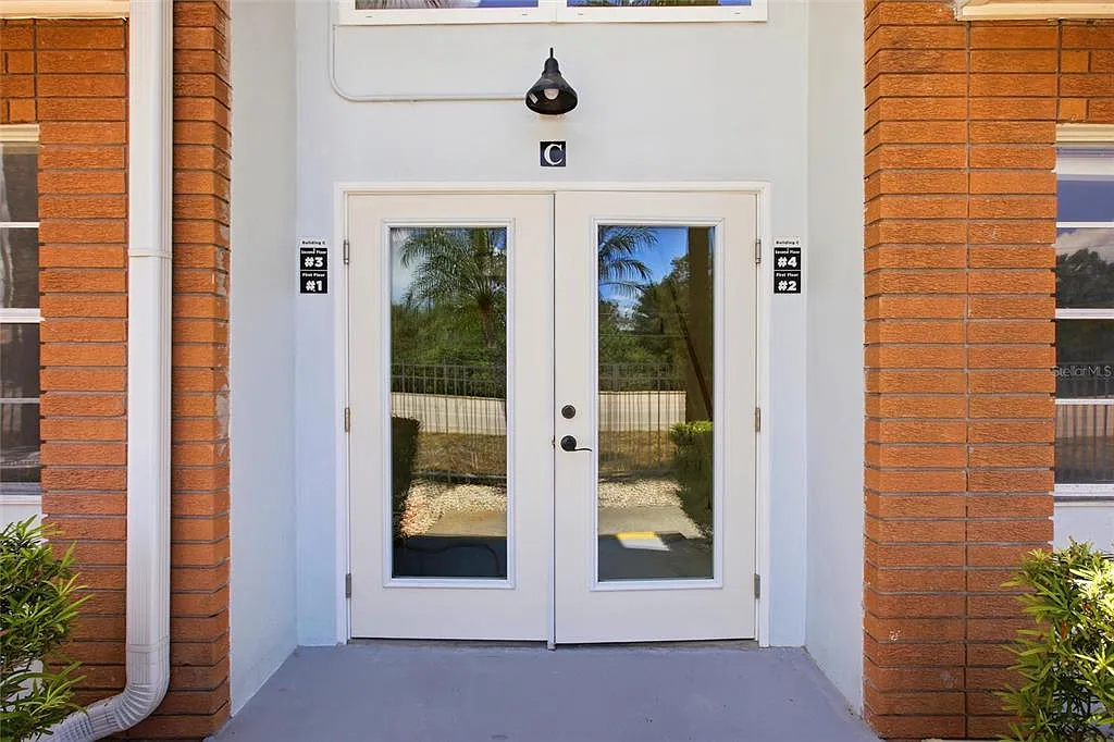 3 bed, 2.0 bath, 1250 sqft, $2,000 — Photo 4