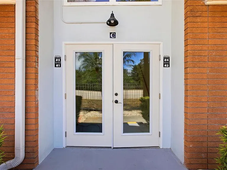 22333 Edgewater Dr #C2 — Photo 4