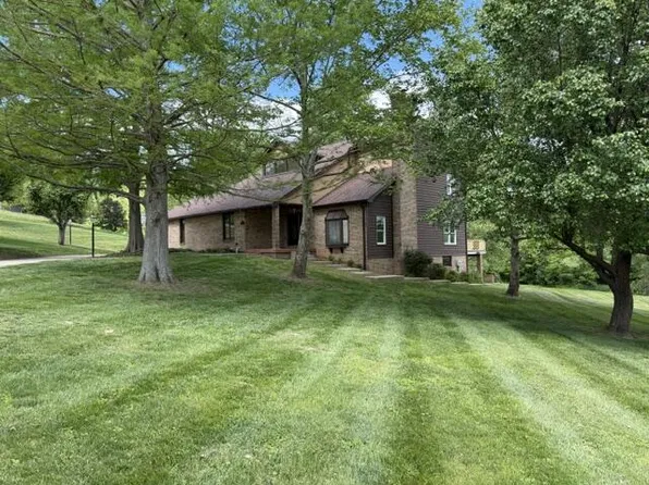 216 Oakwood Ridge Dr, West Portsmouth, OH 45663
