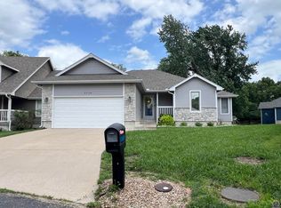 3710 SW Brook Lawn Ct, Topeka, KS 66610