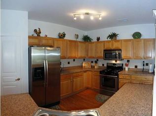 13431 Dakota Fields Dr, Huntley, IL
