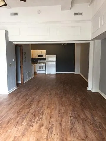Studio, 800 sqft, $775 — Photo 1