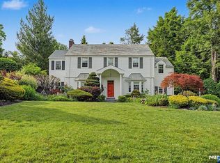 109 Windsor Rd, Tenafly, NJ 07670
