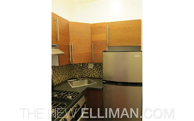 Rented by Douglas Elliman | media 26