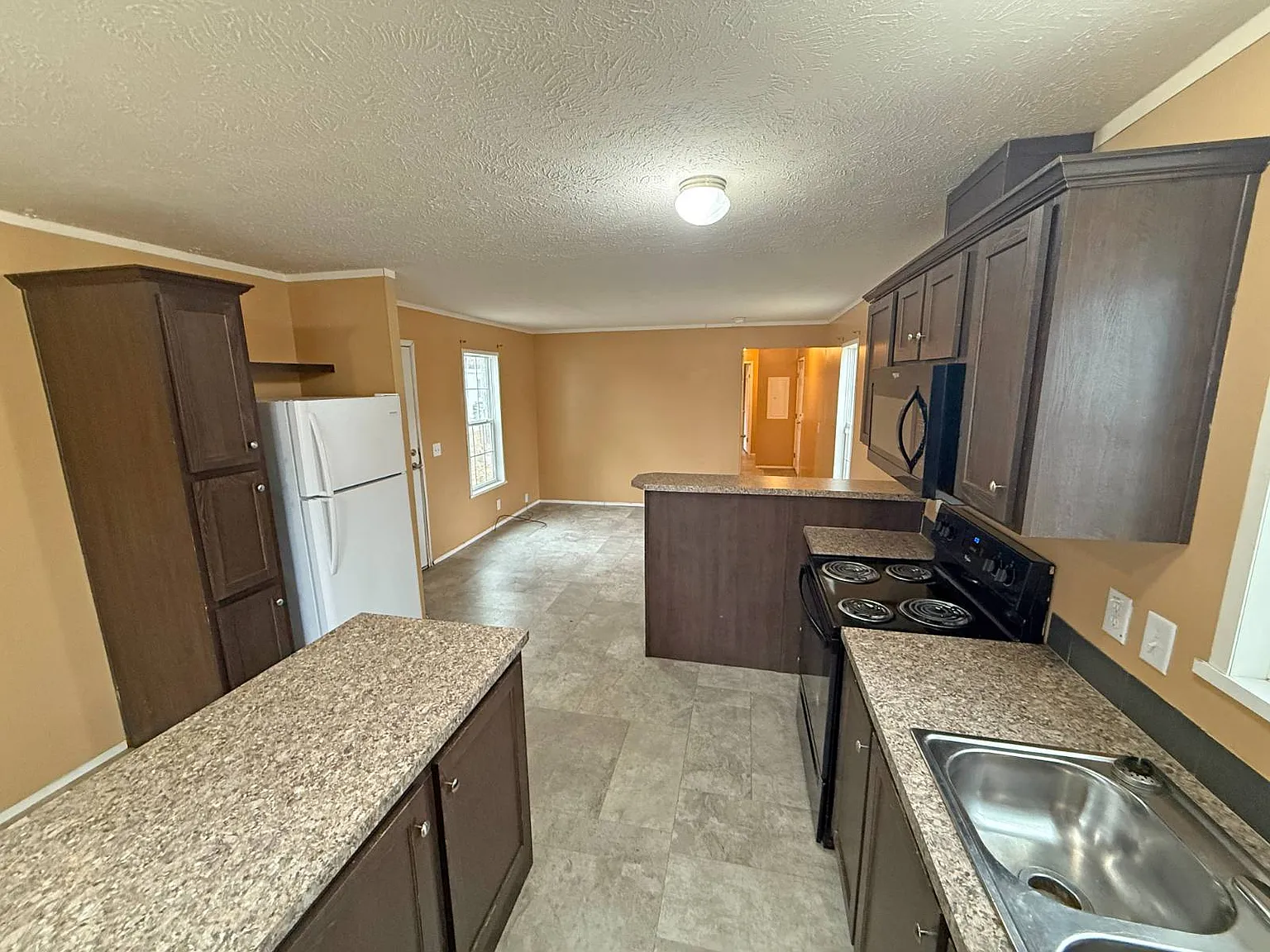 1 bed, 1.0 bath, 675 sqft, $875 — Photo 4