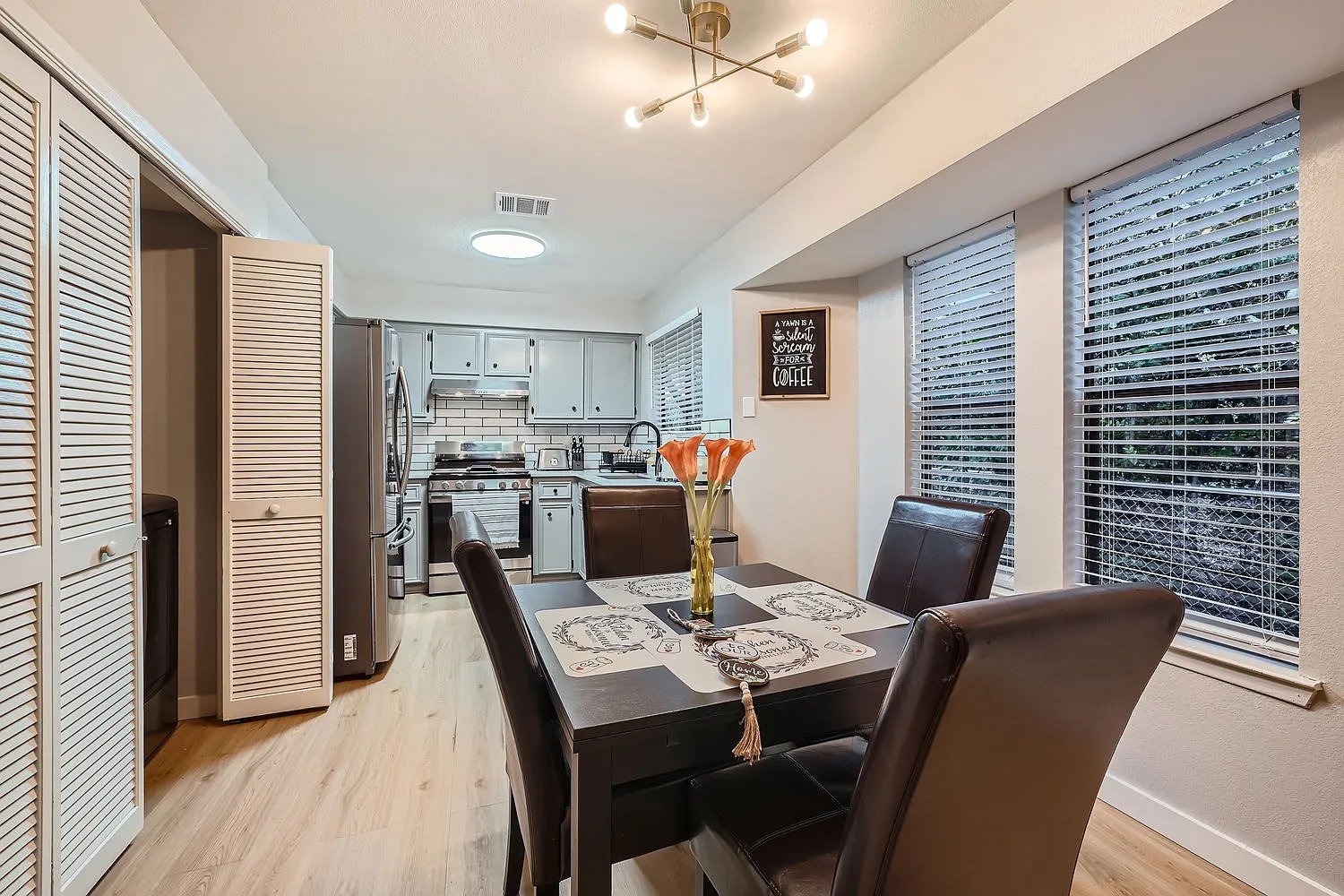 2 bed, 1112 sqft, $2,700 — Photo 4