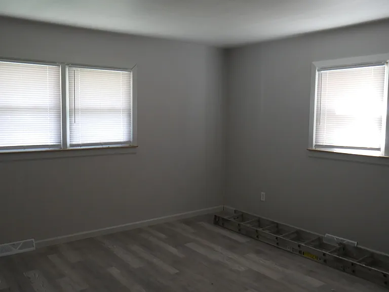 268 Gansevoort Blvd — Photo 8
