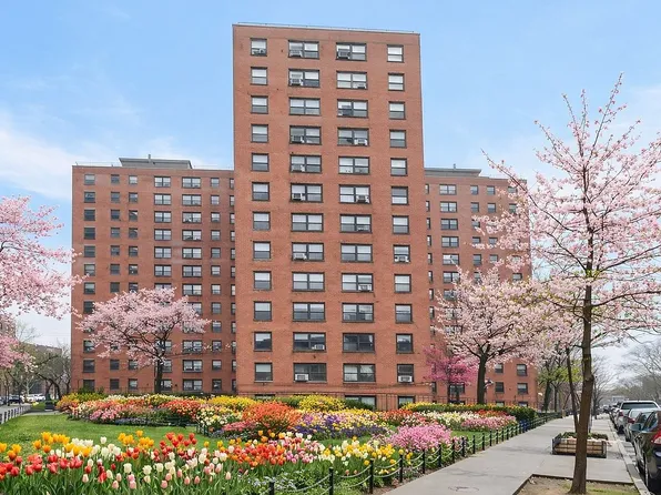 99-32 66th Rd #7G, Rego Park, NY 11374