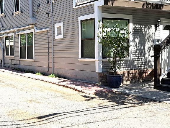 3rd image of 1614 18th St APT A