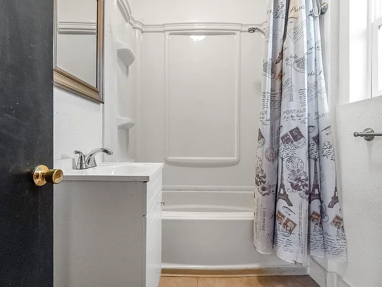 502 N Harris St — Photo 7