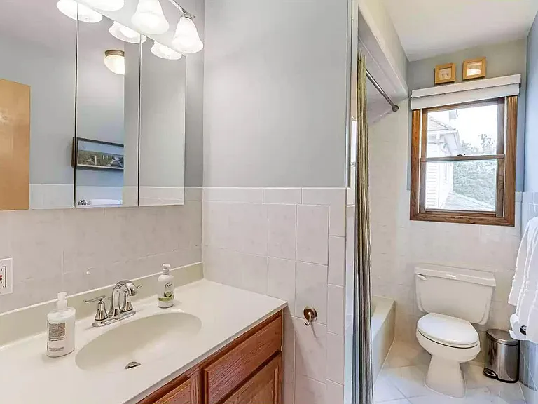 229 Knopf St — Photo 3