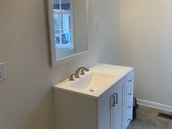 3rd image of 1311 Minerva Dr