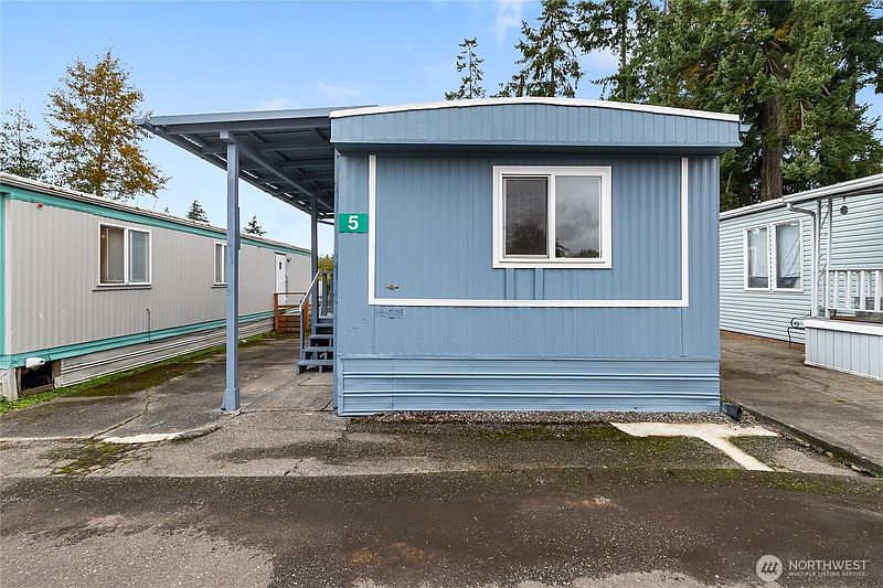 2nd image of 2240 Peace Portal Drive #5