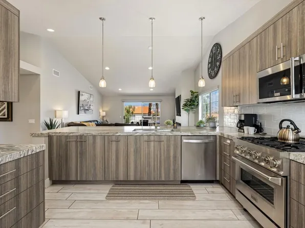 172 Torrey Pine Dr, Palm Desert, CA 92211