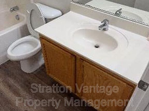 5th image of 7743 W Northview Ave