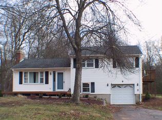 9 Orchard Hill Dr, Granby, CT 06035