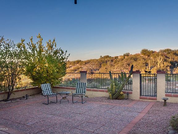 2nd image of 1211 E Camino Diestro