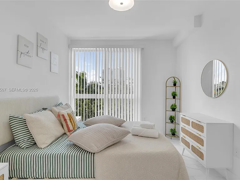 1850 Monroe St #401 — Photo 15