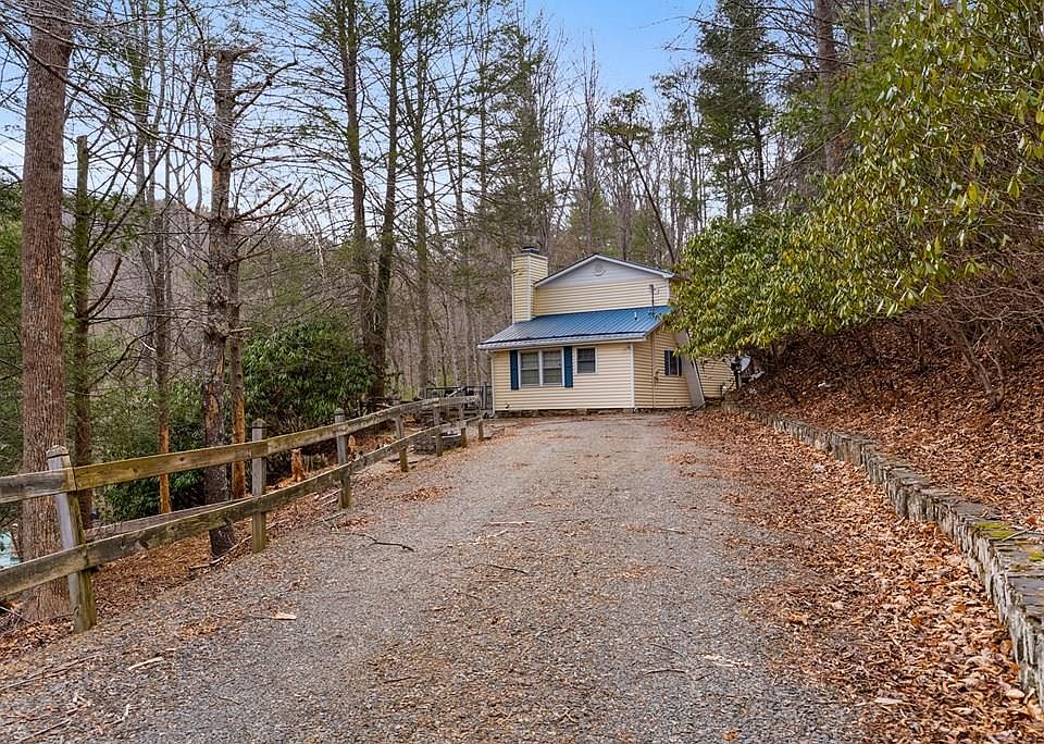 1st image of 212 Creekside Dr