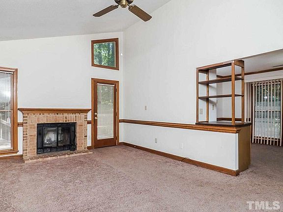 4th image of 200 W Woodcroft Pkwy APT 48B