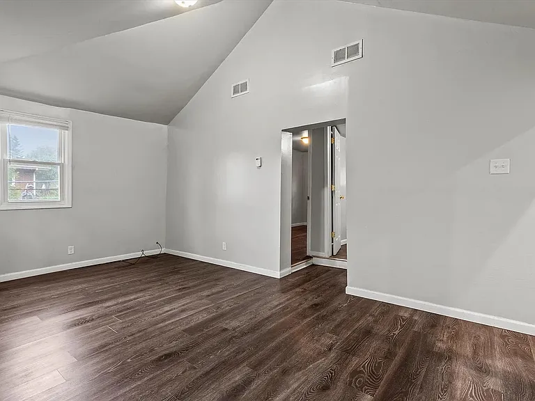 2568 W 19th Pl — Photo 15