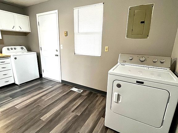 4th image of 3800 N 52nd St #3802