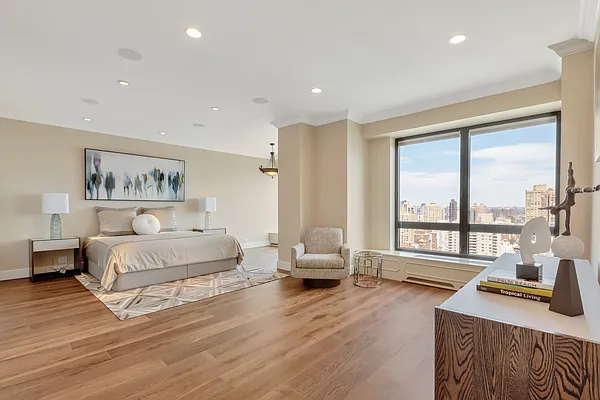 Rented by Nest Seekers International | media 36