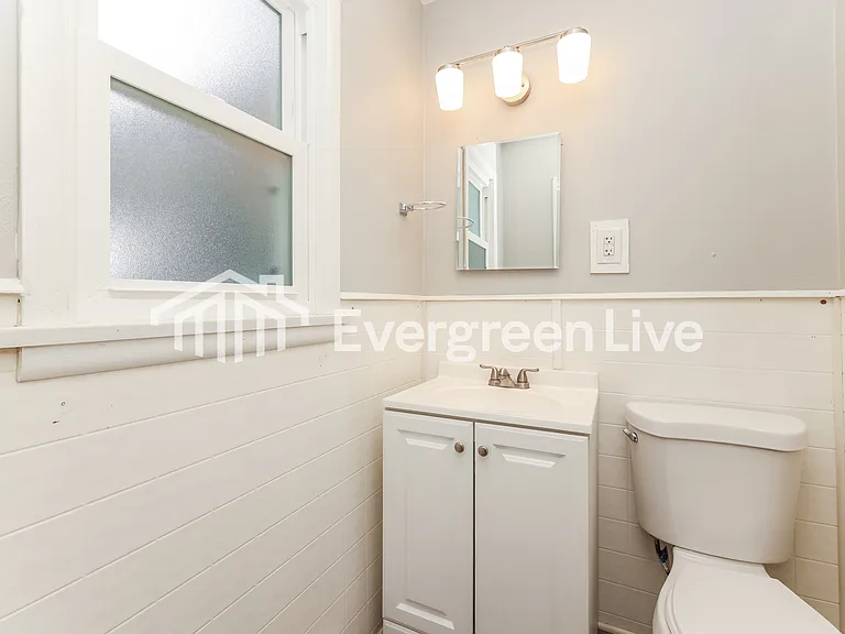 303 Meyer Ave — Photo 13