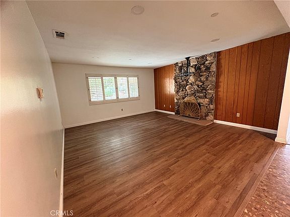 5th image of 967 W 13th St