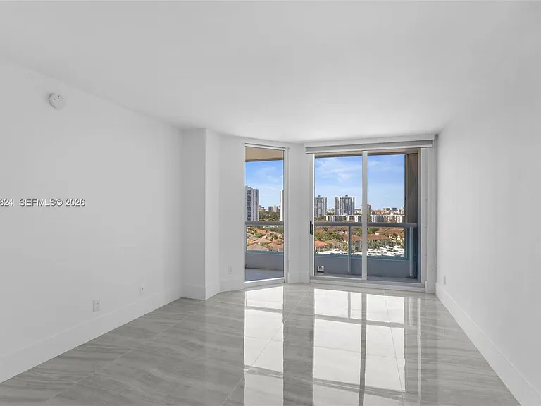 21055 Yacht Club Dr #1409 — Photo 27