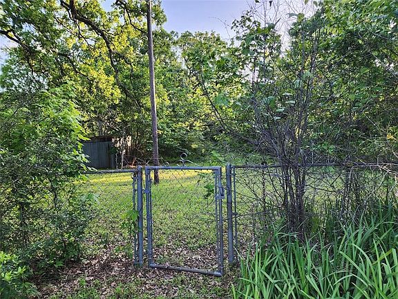 2nd image of 4208 N Texas Ave