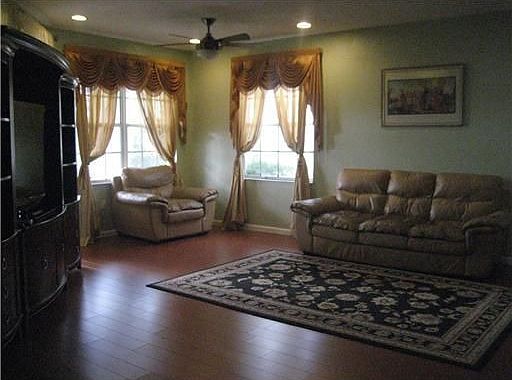 2nd image of 1435 W Bexley Park Dr