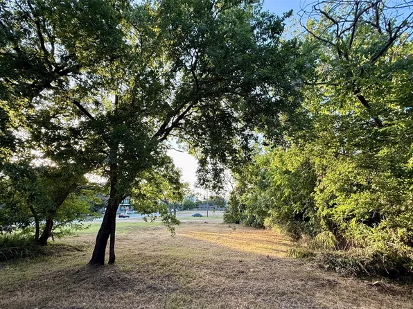 1305 Waterman St, Fort Worth, TX 76102