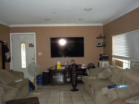4th image of 748 N La Paloma Ave