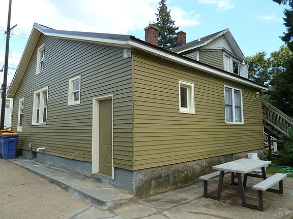 4th image of 243 Gold Ave NW APT 3