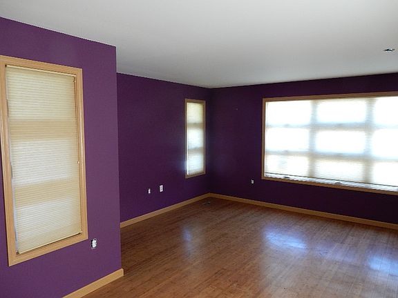 4th image of 2332 Dodier St