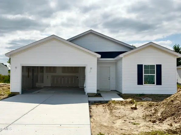 608 S Squires Run Lane, Richlands, NC 28574