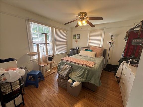 5th image of 2108 Broadway St APT 8