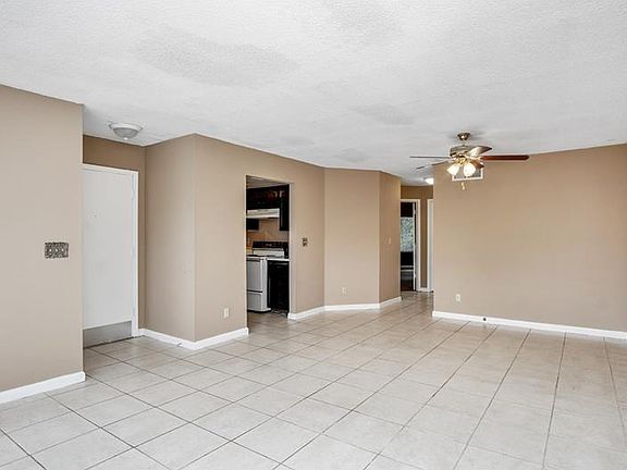 2nd image of 4331 Aqua Vista Dr #G