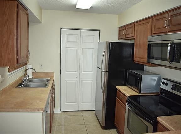 5th image of 3328 Timberlane Way Dr APT 114