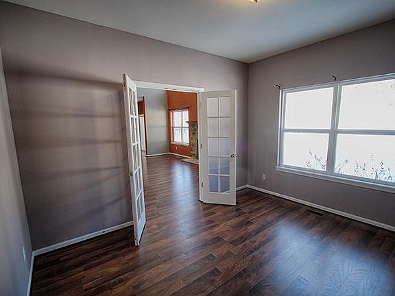 5th image of 714 W Hampton Ave