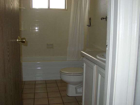 upstairs full bath