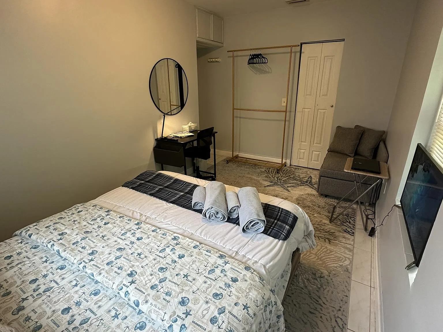 4 bed, 2.0 bath, 1120 sqft, $1,295 — Photo 3