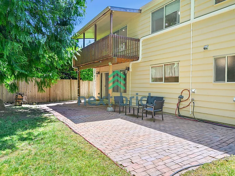 21638 SE 32nd Pl — Photo 28
