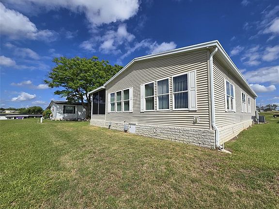 2nd image of 3644 Parway Rd #1149