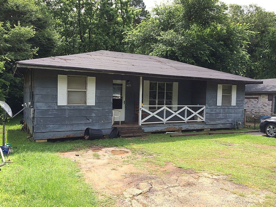 1st image of 2104 Park Dr