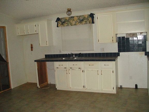 3rd image of 16864 Lake Christiana Ct