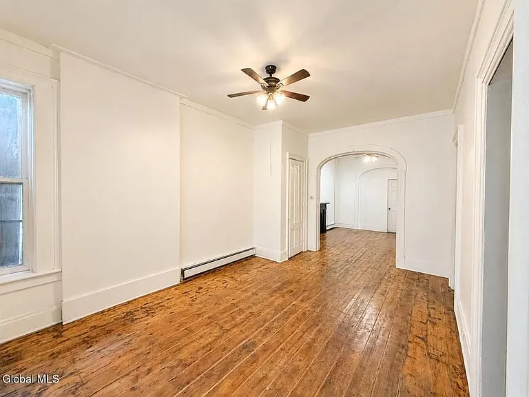 379 3rd St #1 — Photo 3
