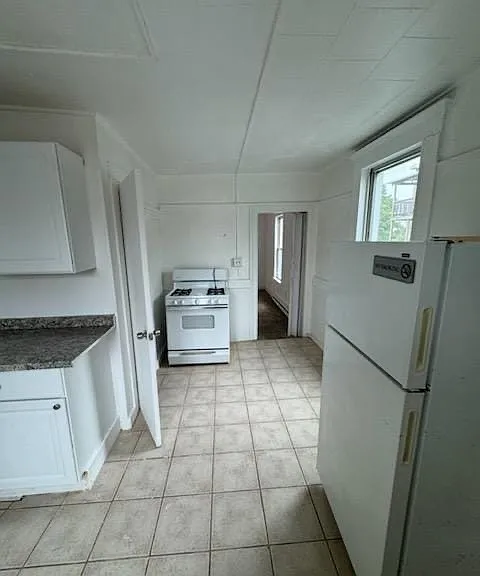 229 Helen St #1 — Photo 2